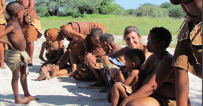 Nicole con la tribu